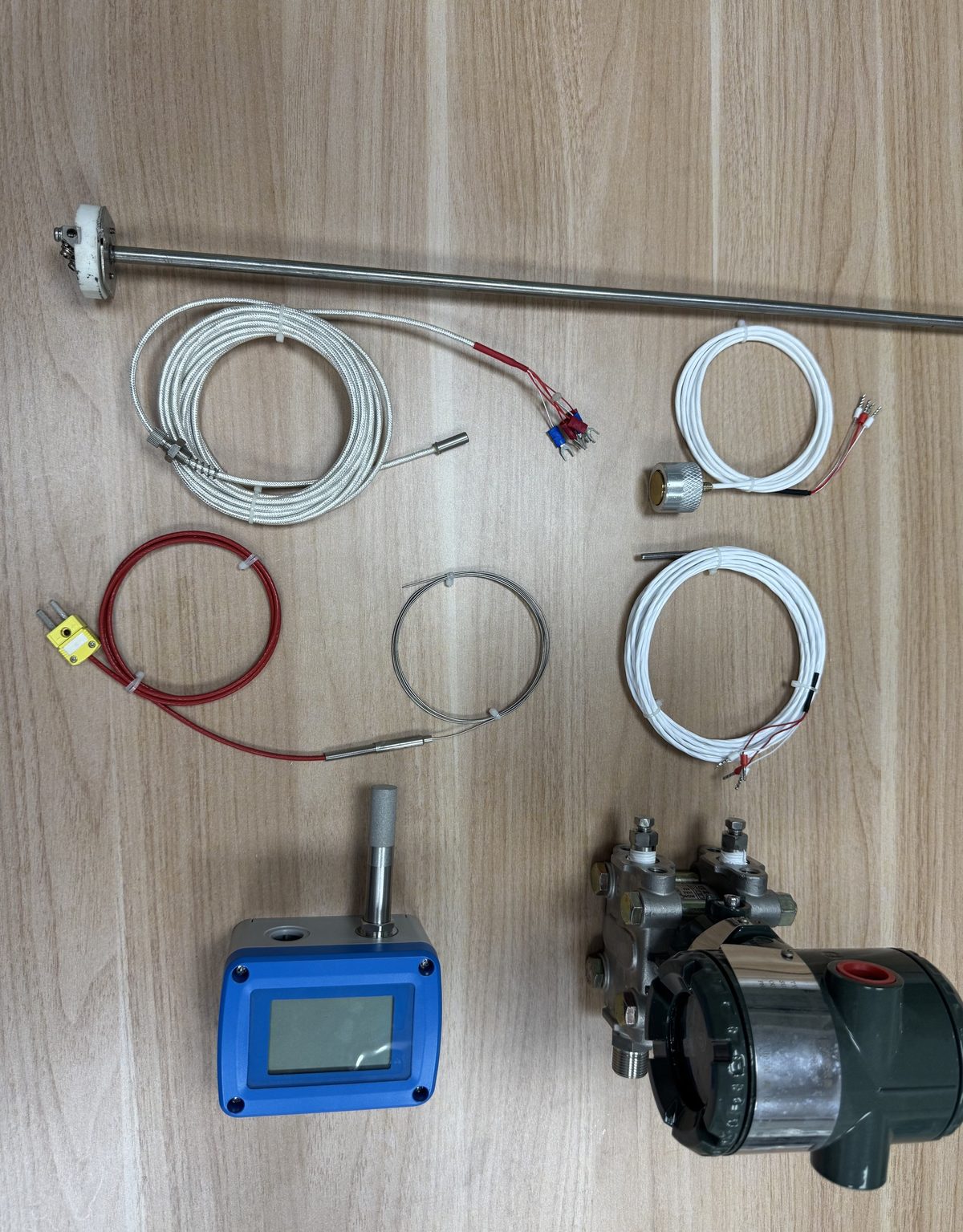 Furnace thermocouple, sheathed thermocouple assemblies, Pt100 sensors, temperature transmitter and pressure transmitter built by Jiyuan