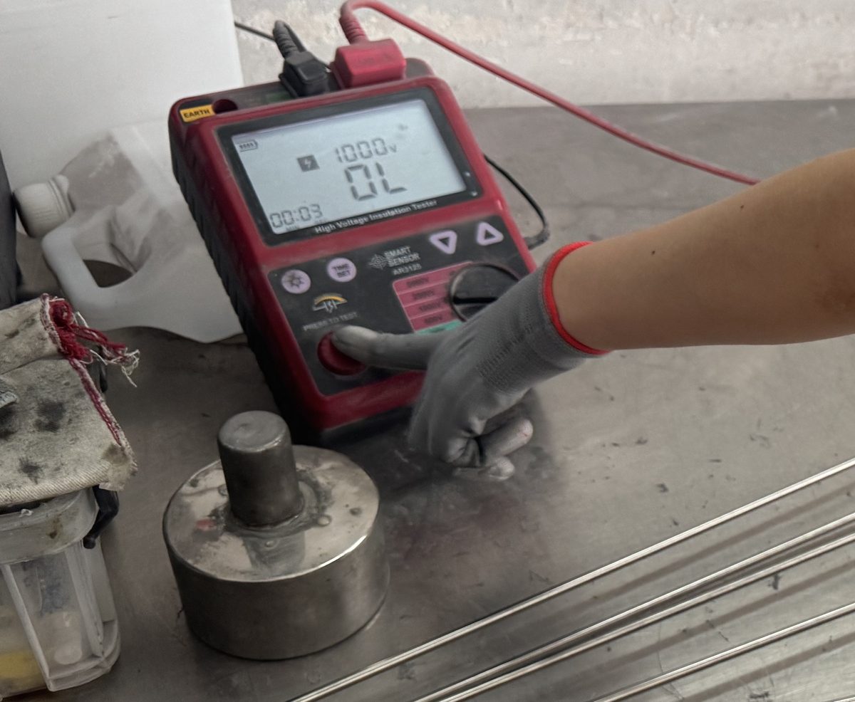 1000 V insulation resistance test on finished armored thermocouples